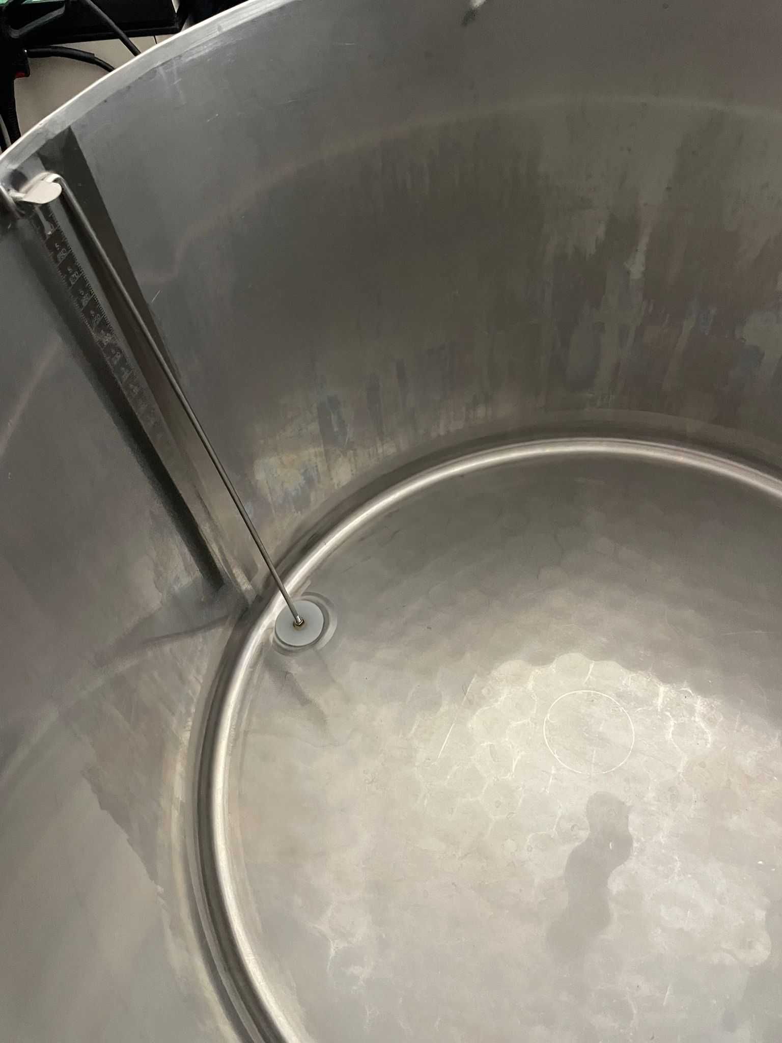 Cabras, amarre de 12 cabras, máquina de ordenha e tanque de 300l