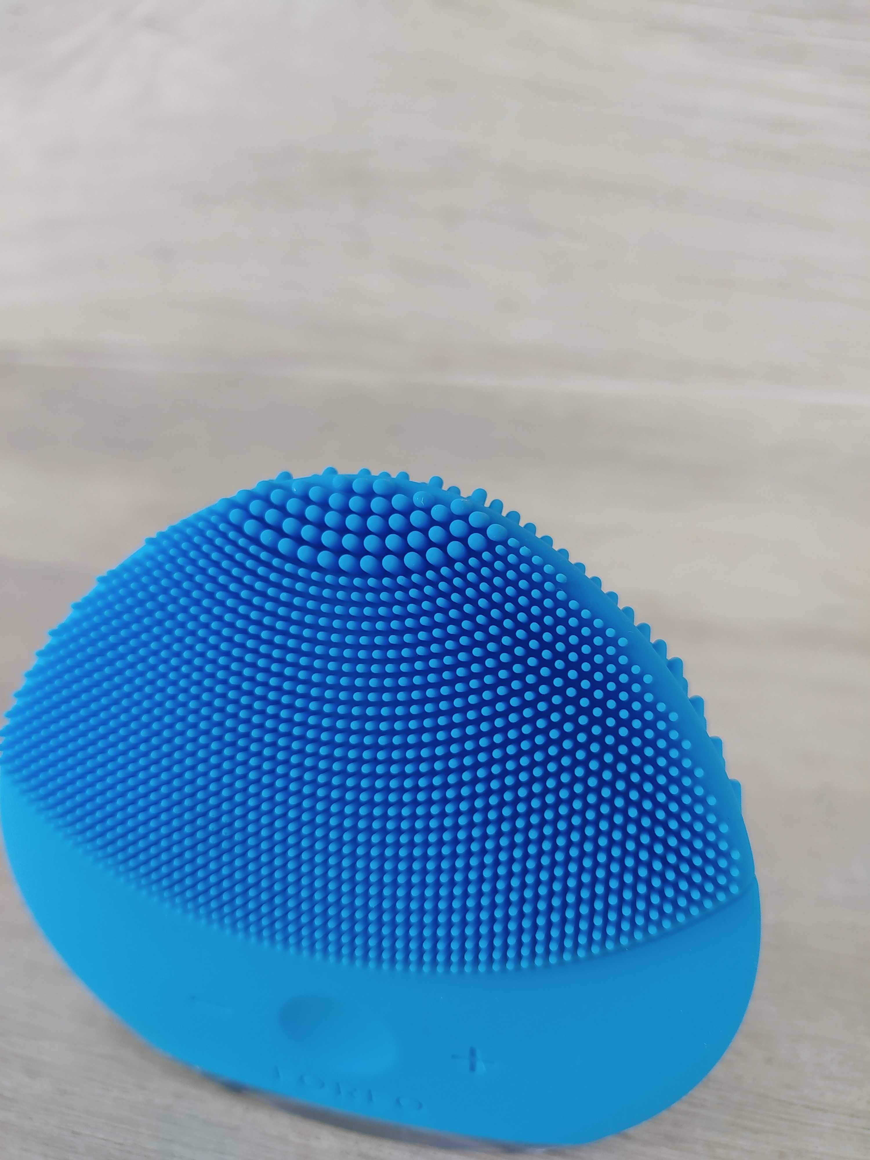 FOREO LUNA mini 2 Szczoteczka soniczna do czyszczenia twarzy OPIS