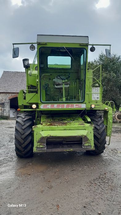 Claas Dominator 85