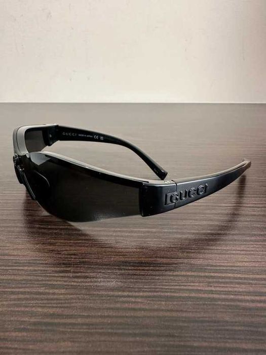 Okulary przeciwsłoneczne Gucci GG1651 S001