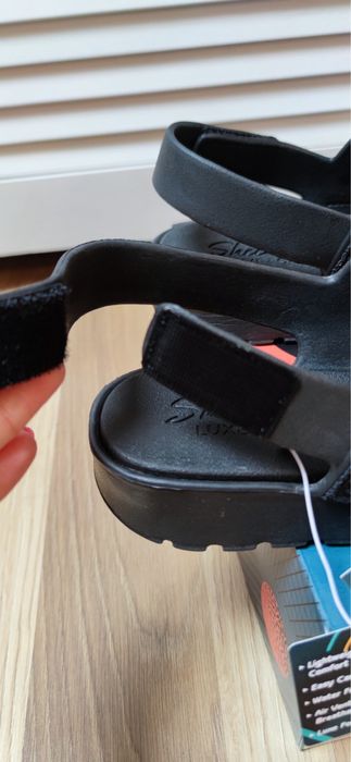 Сандалі skechers