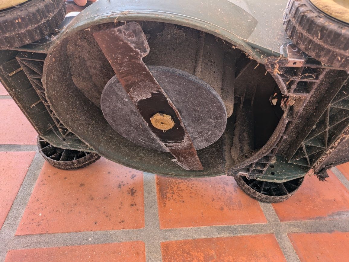 Corta Relvas elétricos
