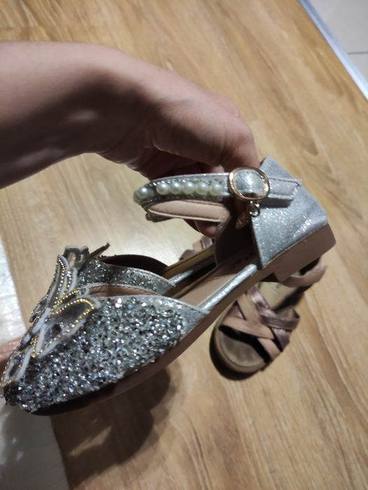 Buciki dla dziewczynki 29