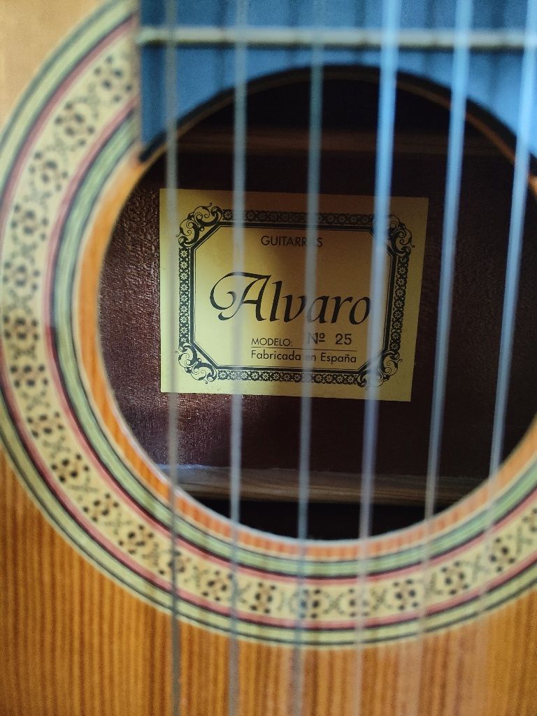 Hiszpańska Gitara klasyczna Alvaro no 25