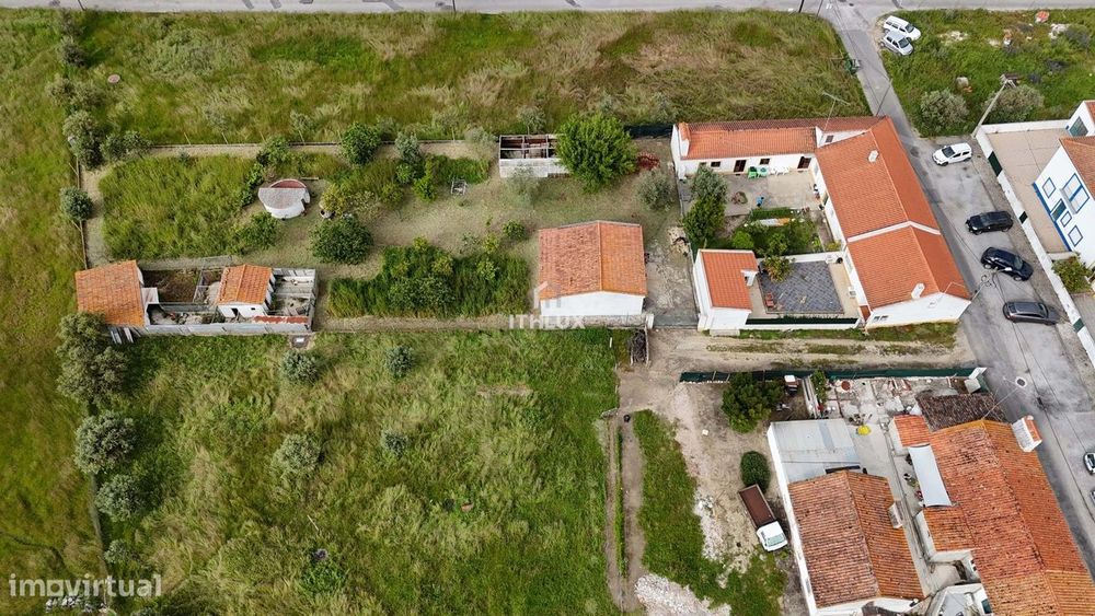 Terreno  Urbano com 1350 m2 - Canaviais- com alvará de loteamento nº5/