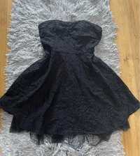 Czarna elegancka koronkowa sukienka