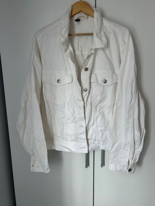 Біла куртка джинсова від H&M (DIVIDED)