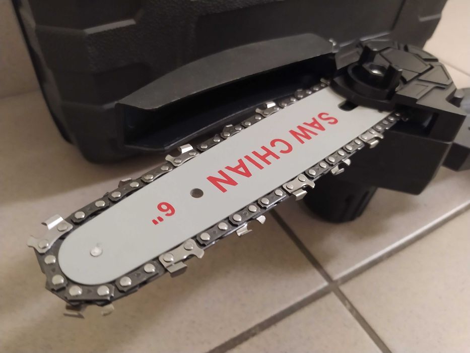 Pilarka do drzew gałęzi nowa zapakowana sprawna z 2 akumulatorami jak