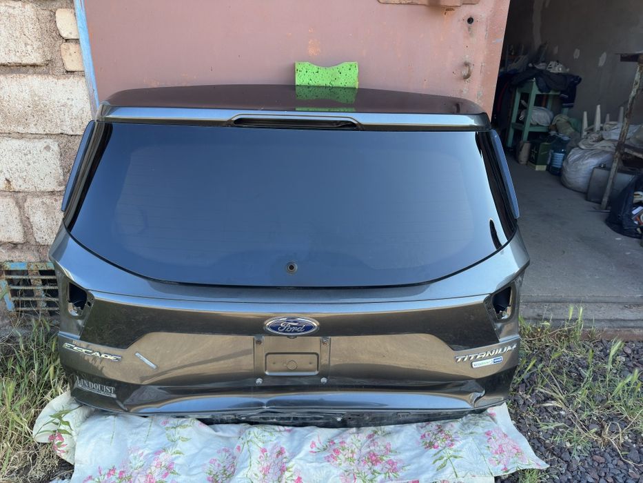 Ляда (кришка багажника) Ford Escape (Kuga) Titanium (MK3) 2019 рік.