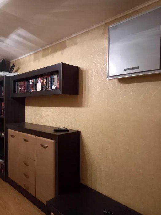 2к.кв. з ремонтом, поруч метро, р-н Одеська