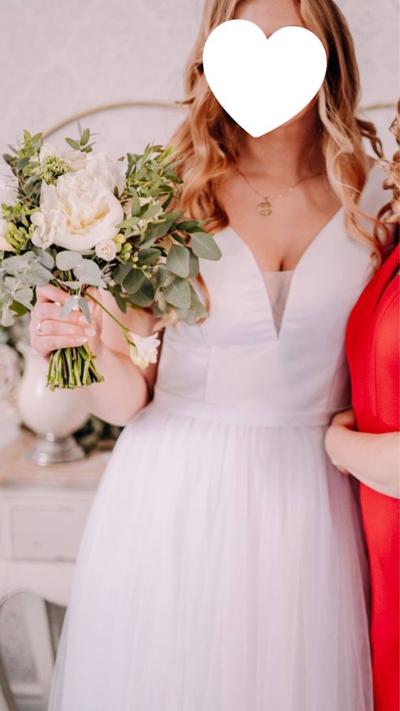 Biała, klasyczna suknia ślubna, tiul  L / XL 178cm i mniej