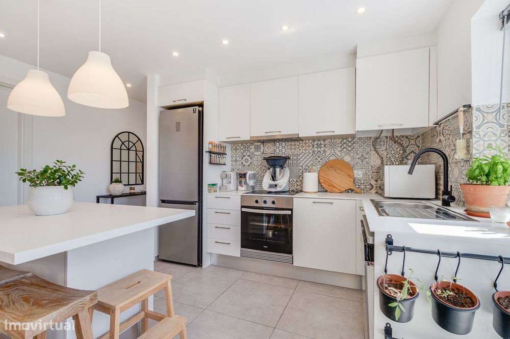 Apartamento Mem Martins | T2 | Totalmente Remodelado