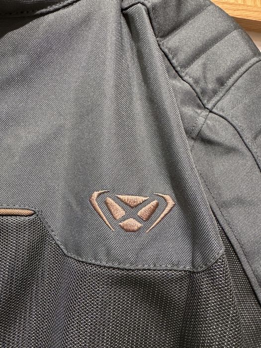 Casaco Mota Ixon Tamanho L