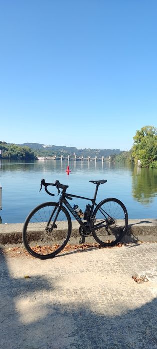 Bicicleta GIANT TCR Advanced 2 Pro Compact 2025