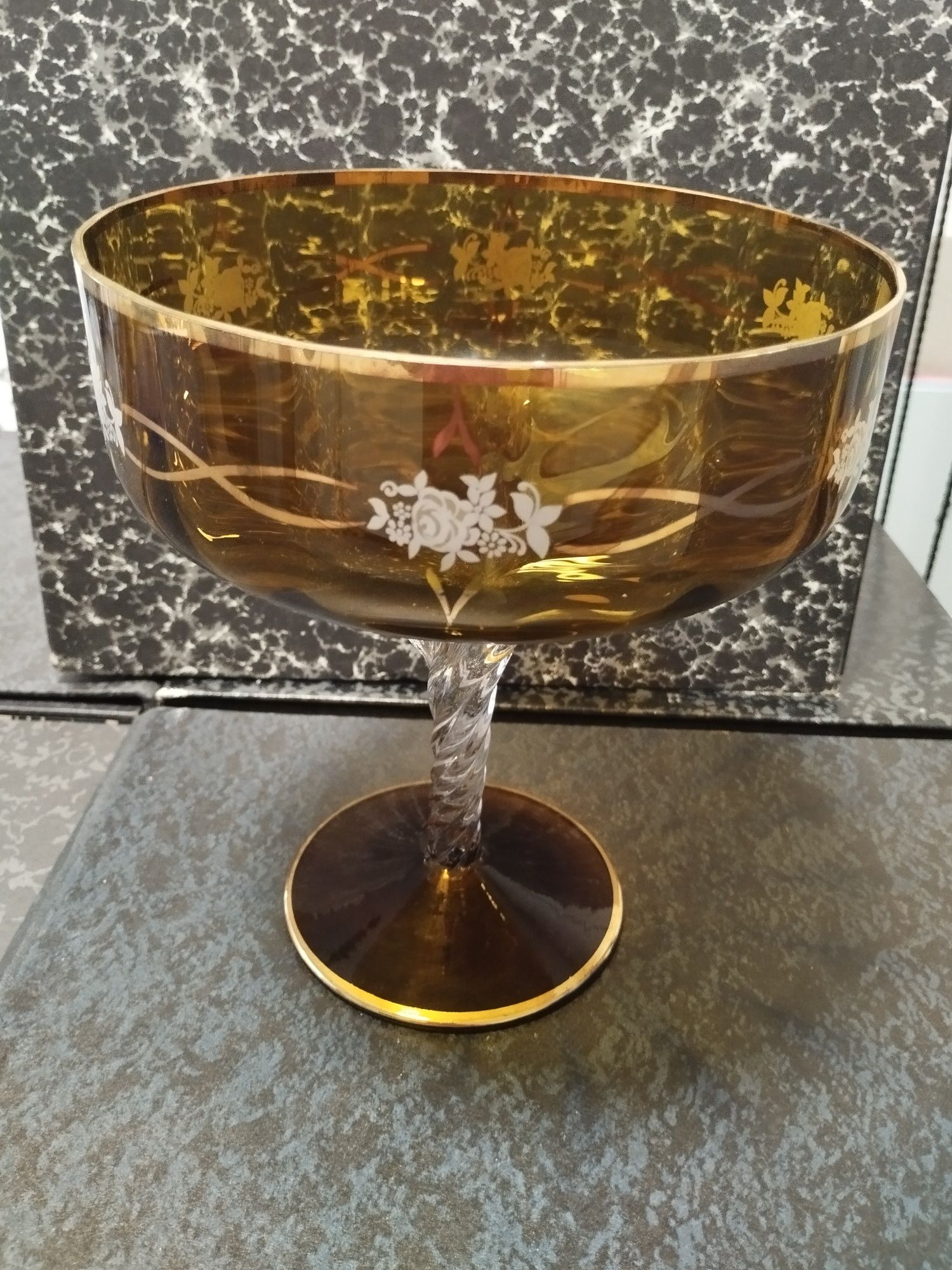 Taça antiga 16cm diâmetro