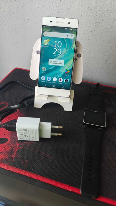 Sony Xperia XA F3111 + Smartwatch Sony