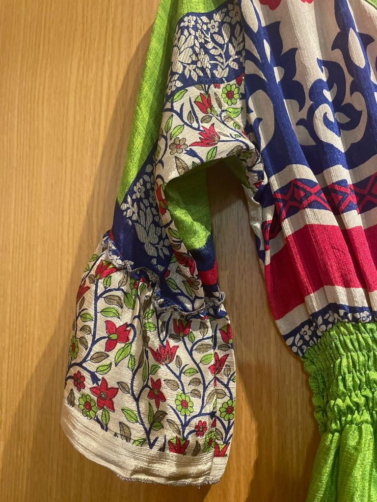 Vestido em seda  novo