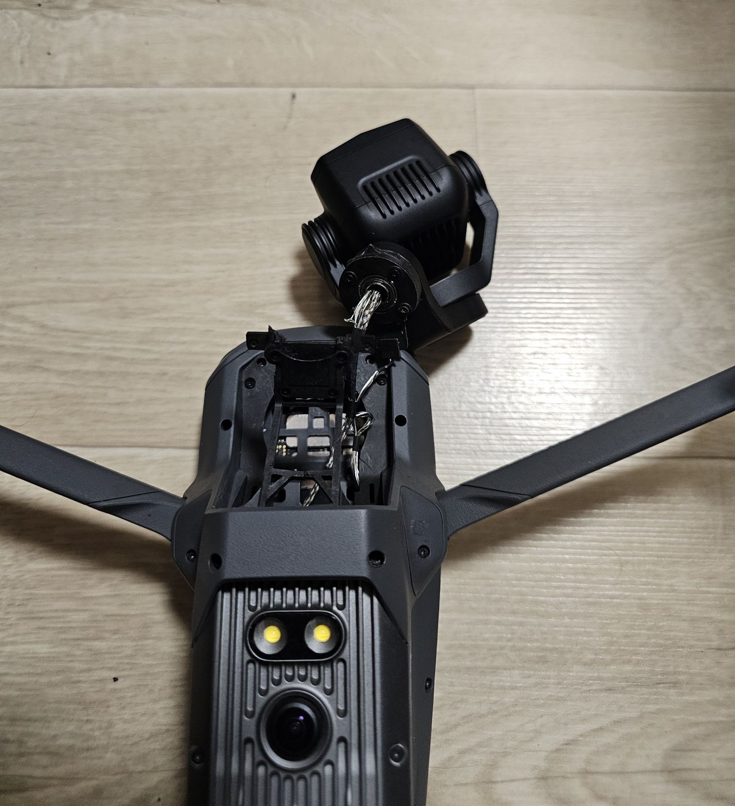 Квадрокоптер - DJI Mavic 3 Pro (под ремонт/чистый аккаунт)