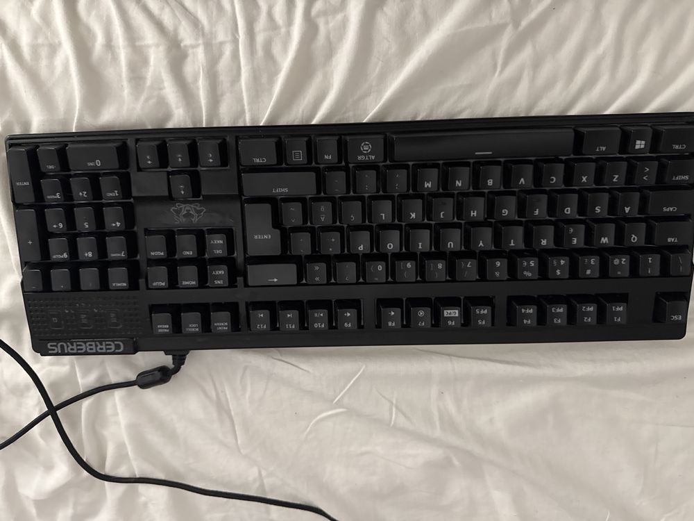Teclado de game  marca cerberus