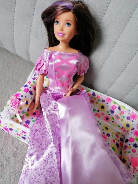 Lalka Skipper siostra Barbie suknia Roszpunki