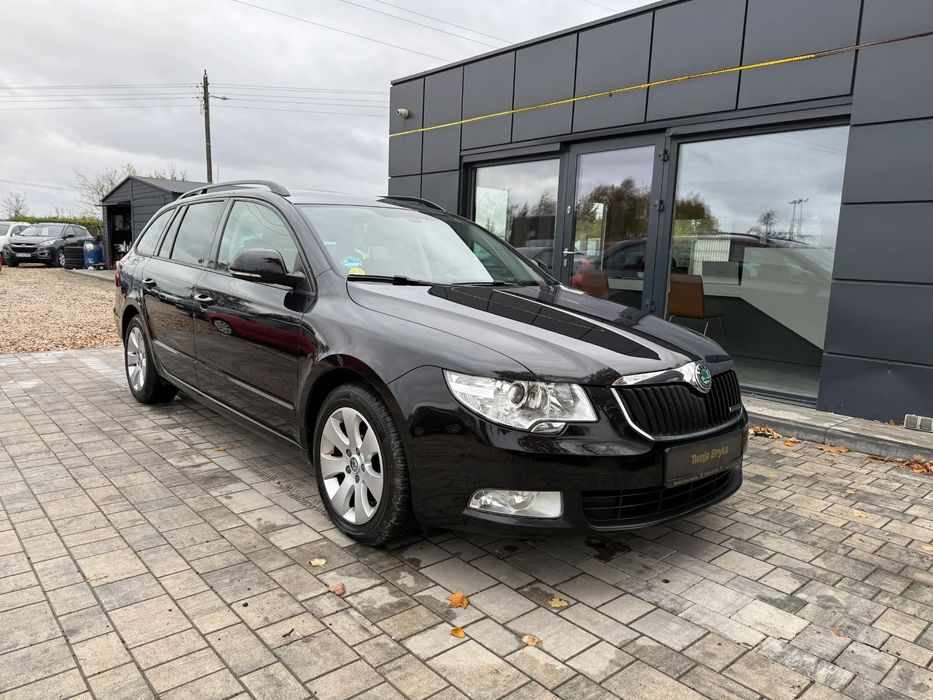 Skoda Superb 1.6 Diesel Klimatyzacja Alufelgi Elektryczne Szyby Nawigacja Czujniki