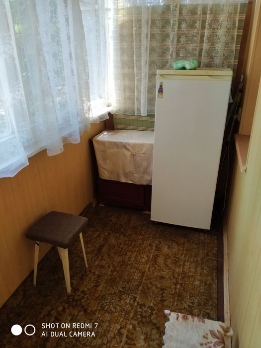 Заболотного/Добровольского, квартира с большим балконом 2эт (газ)