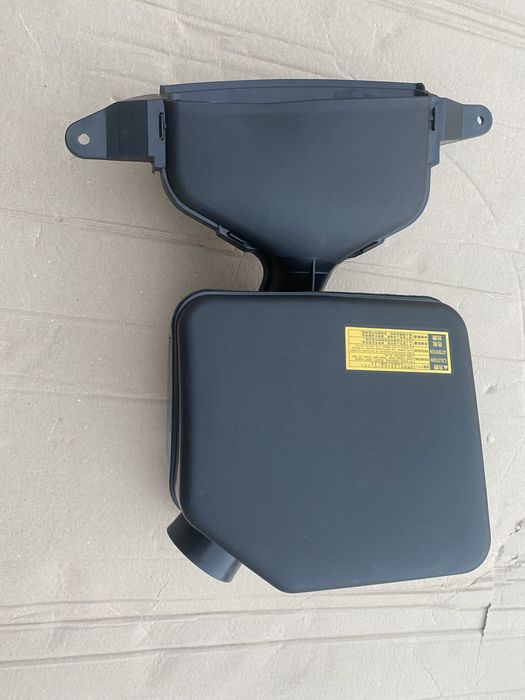 корпус воздушного фильтра воздухозаборник toyota camry USA