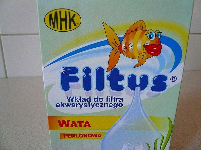 Wkład do filtra akwarystycznego - wata perlonowa.