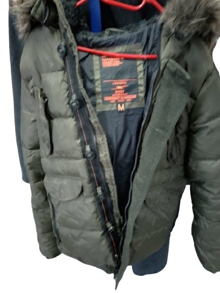 Nowa bez metki kurtka zimowa superdry M pikowana ciepła