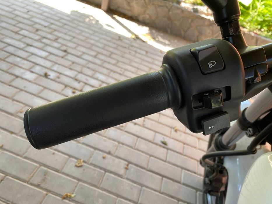 Yamaha Bolt XV950R Официал состояние Новый 6500км