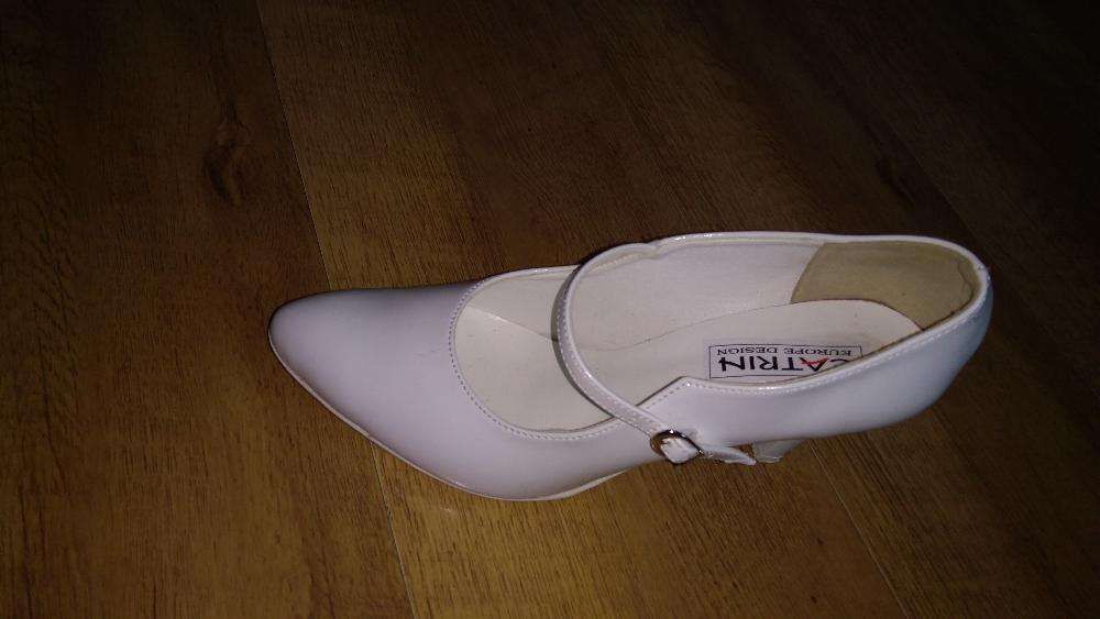 Buty Ślubne białe