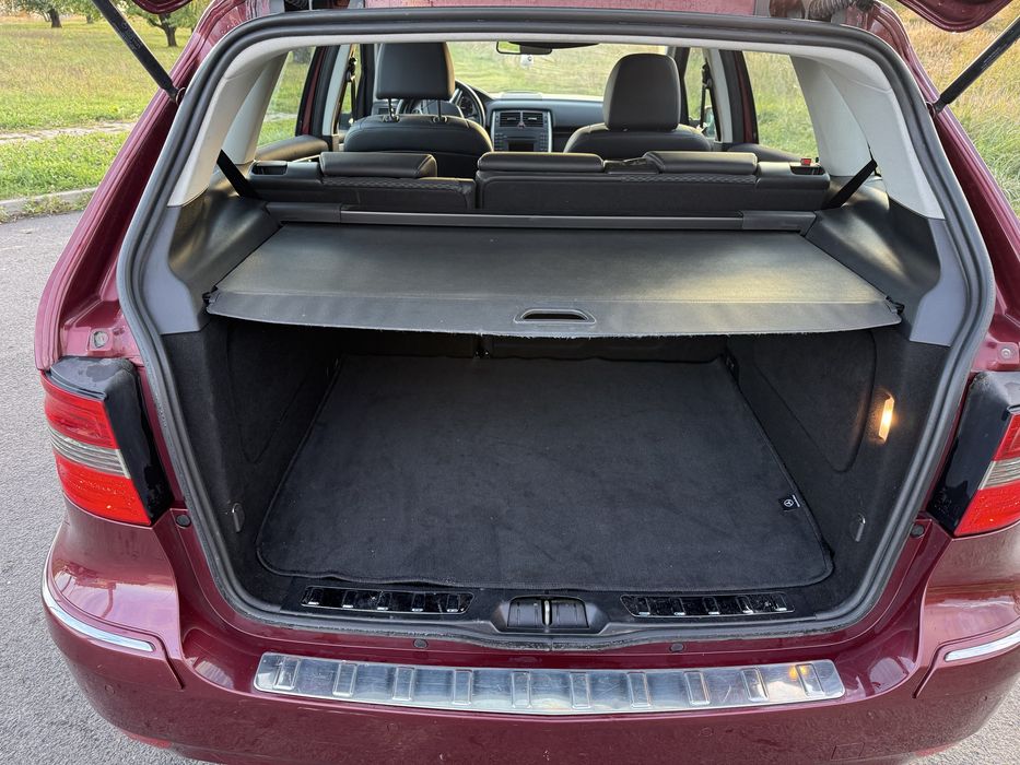 Mercedes B 2011 rok