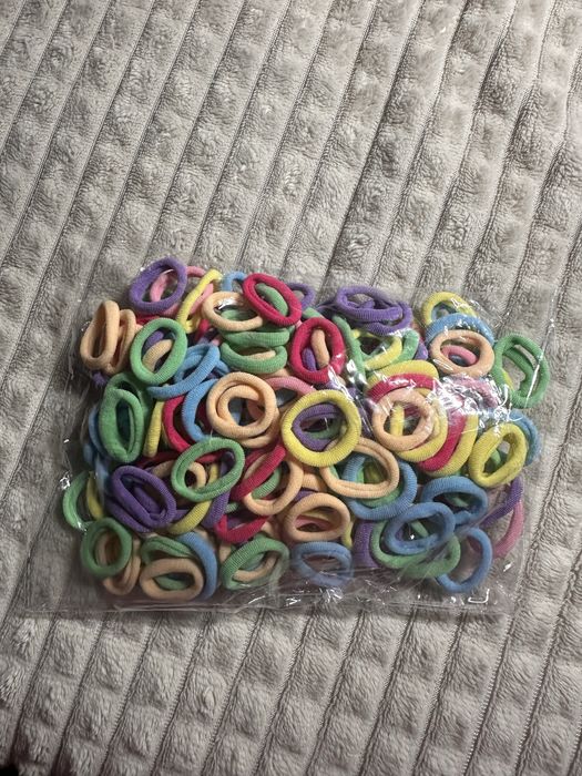 Małe gumki do włosów