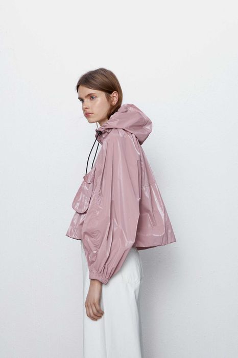 Жіноча коротка куртка вітрівка дощовик з капюшоном Zara - S - M