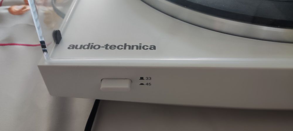 Śliczny biały gramofon Audio Technica AT-LP 3 - automat + gratisy !