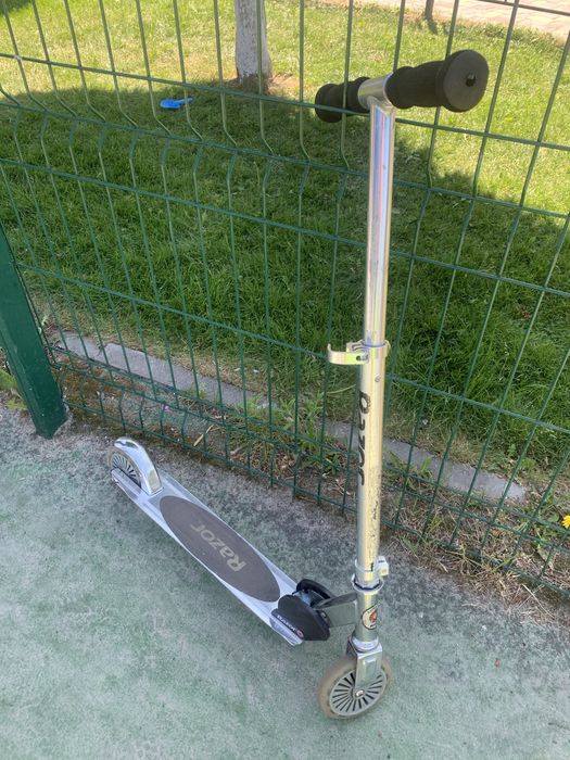 Дитячий самокат Razor