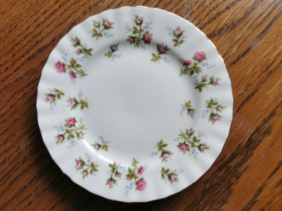 talerzyk porcelana fason Winsome Royal Albert