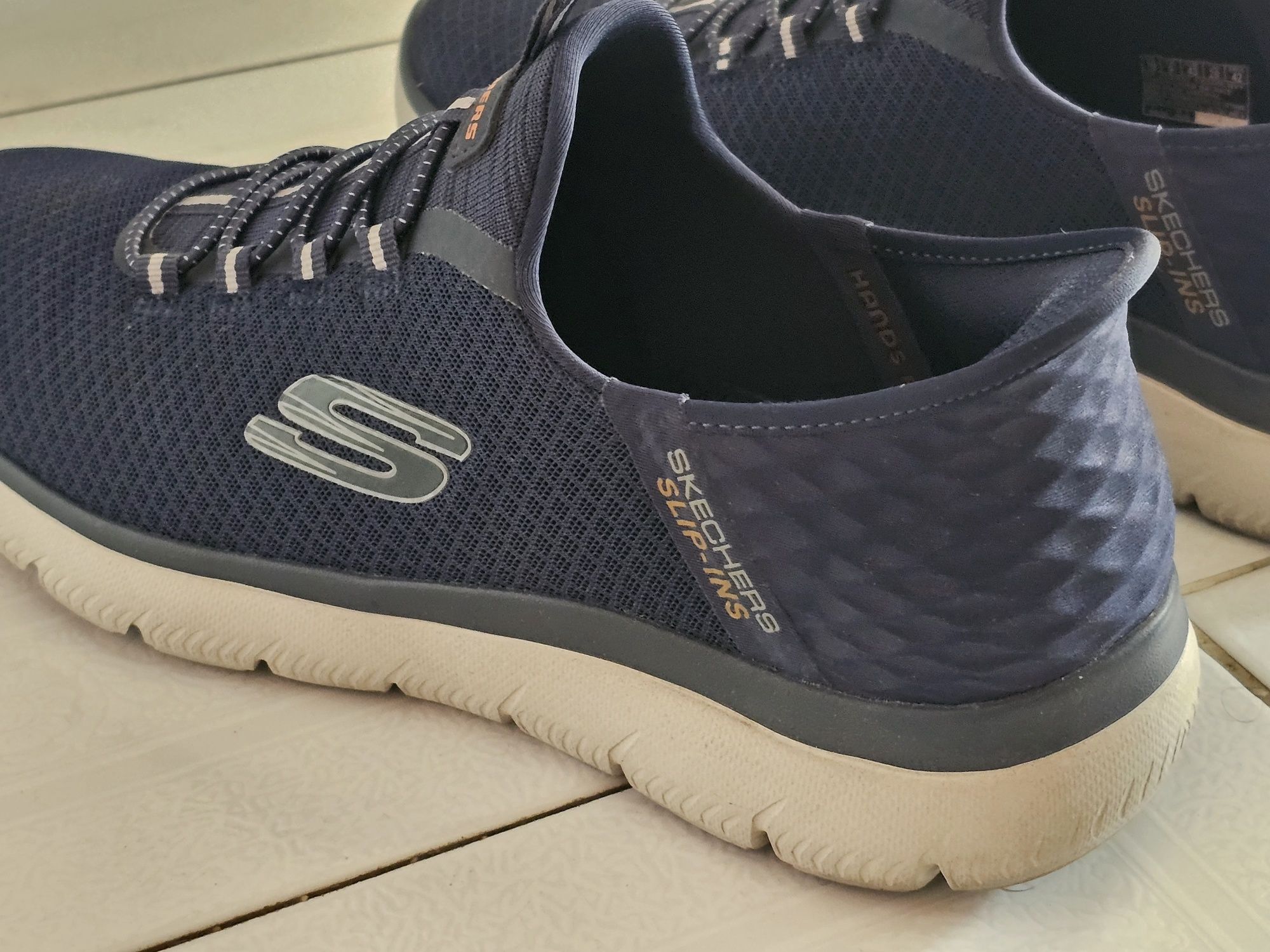Skechers Summit Slip-ins 43