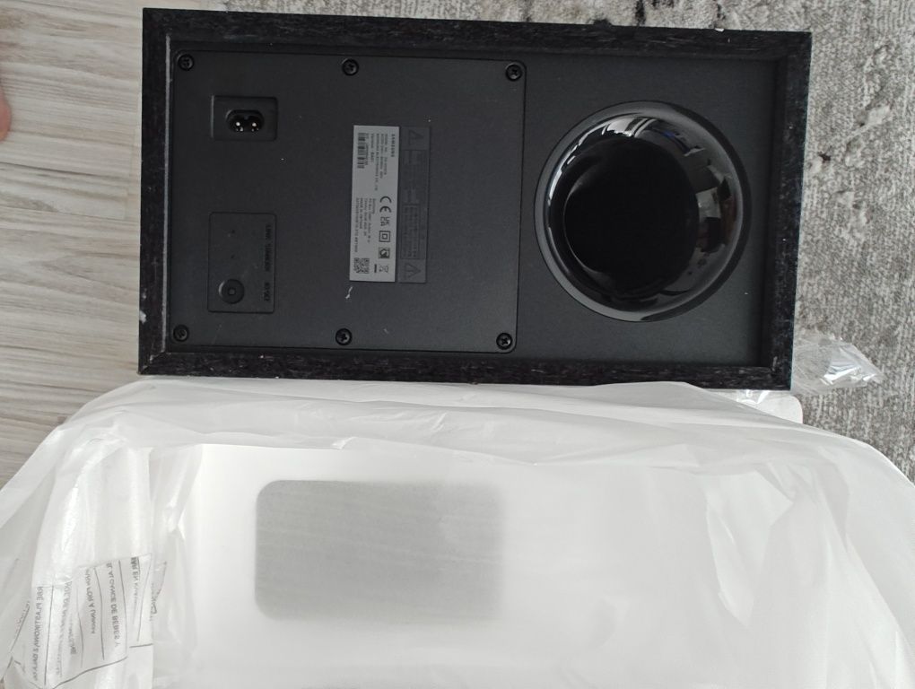 Sundbar Samsung Q 60c plus głośniki tylne surround