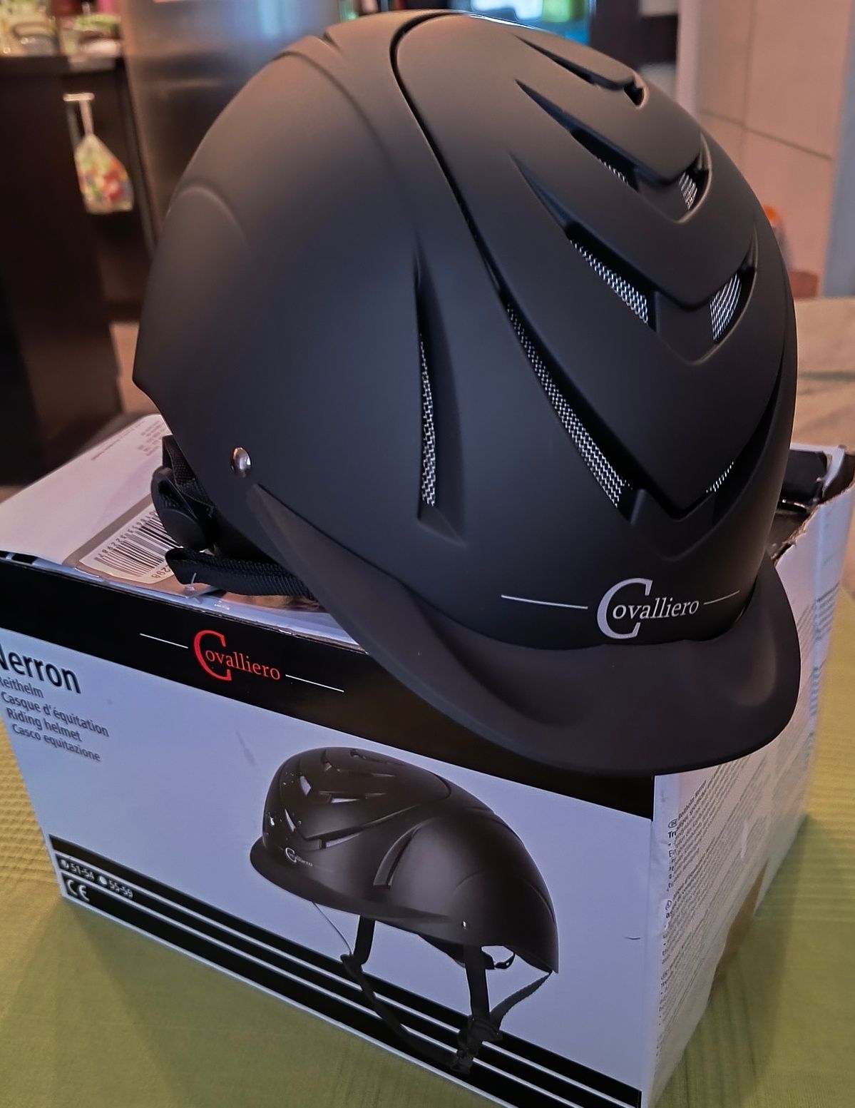 Nowy kask jeździecki Covalliero Nerron rozmiar 51-54cm