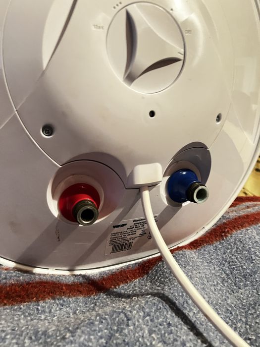 Продам бойлер 35л водонагрівач