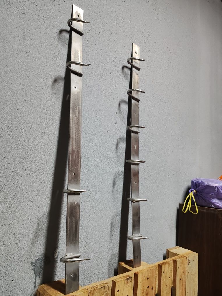 2 barras em inox com ganchos, para carne e derivados