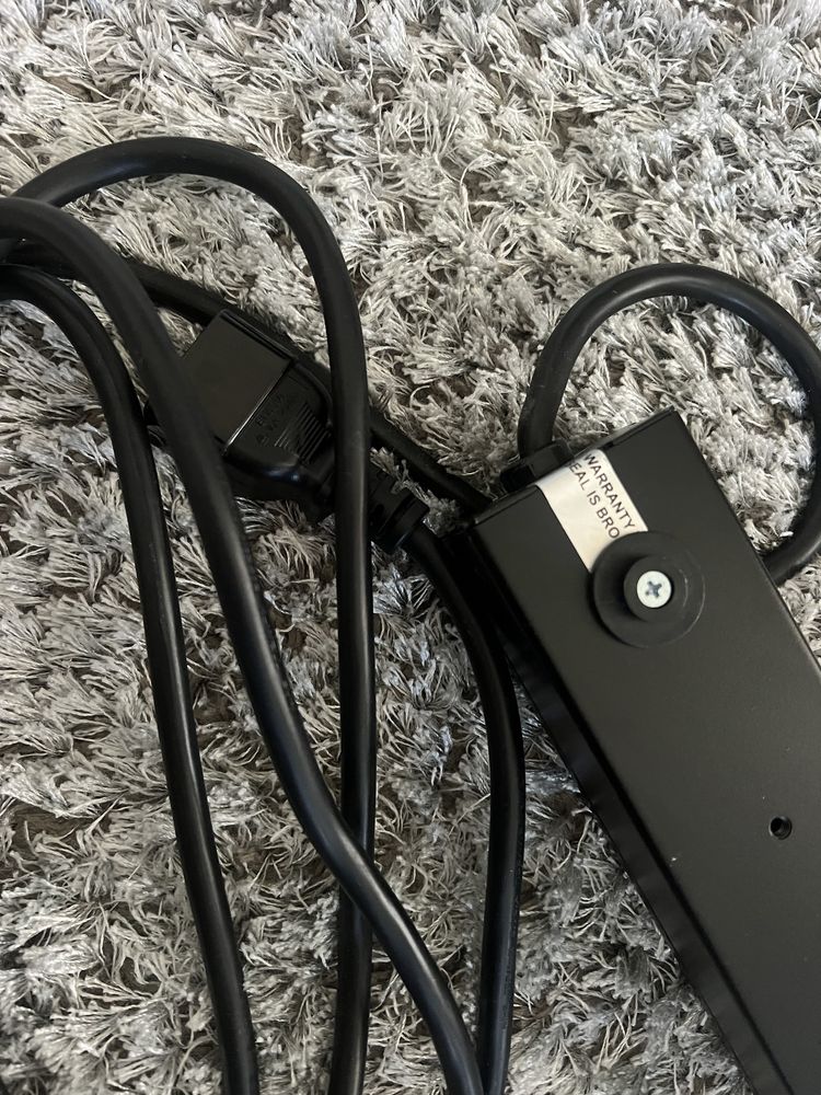 Розподільник живлення APC Basic Rack PDU AP 7552