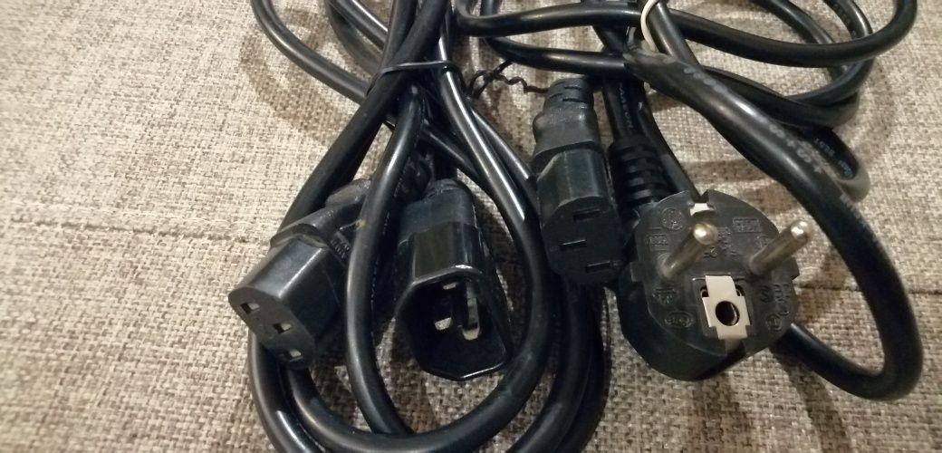 Komplet :kabel zasilający do komputera stacjonarnego i jego przedłużka