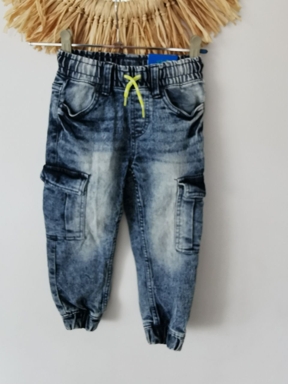 Spodnie jeansowe 98 cm nowe