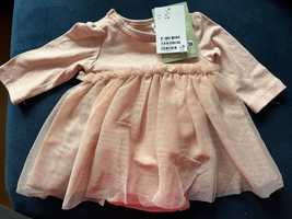 Tiulowa sukienka dla niemowlaka