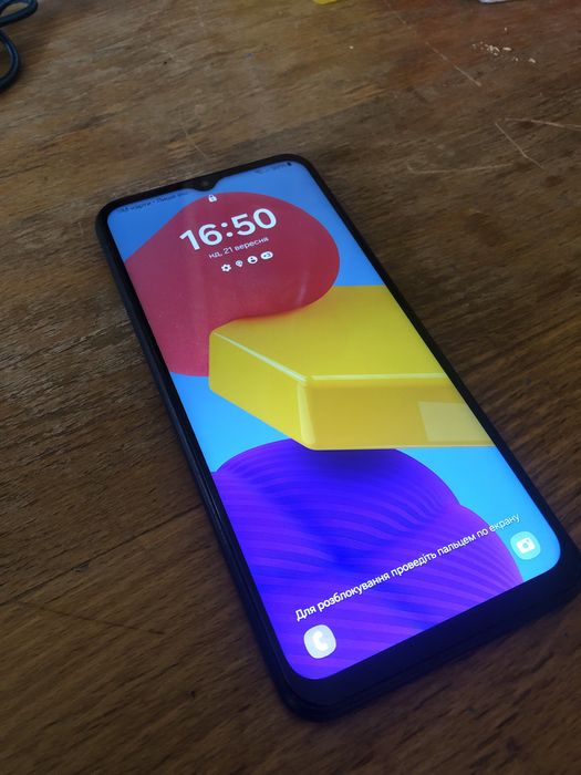 Продам телефон Samsung galaxy m13