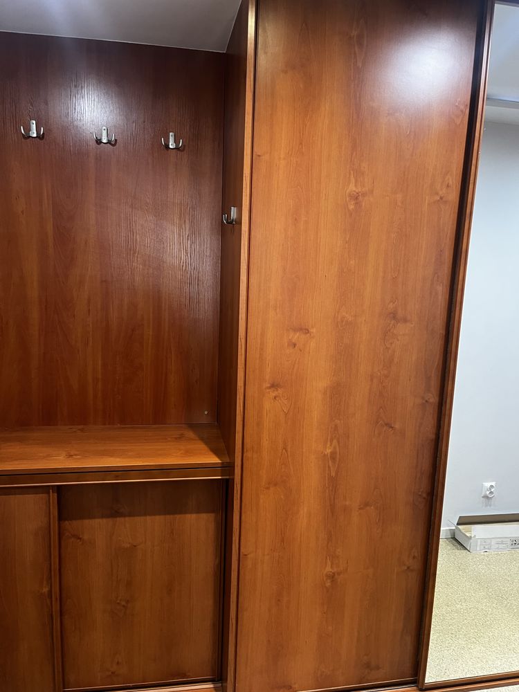 Szafa przesuwna szer. 340 cm