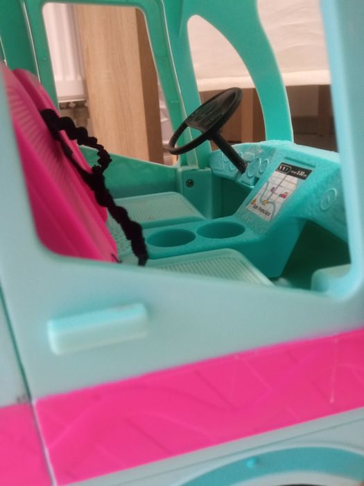 Kamper L.O.L. Suprise!