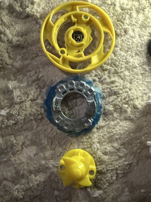 Продам оригінальний бейблейд !